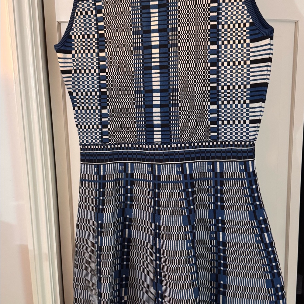 Leota Navy and White Geometric Midi Dress - Picture 2 of 2